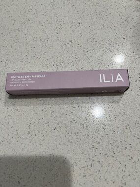 ILIA Limitless Lash Mascara — Dusty Mauve Tube